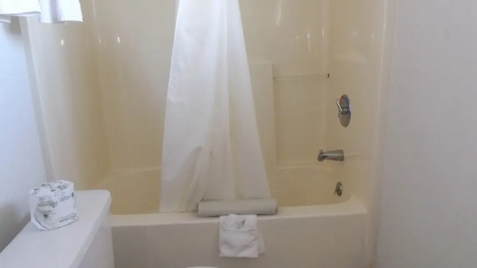 Howard Johnson Express Inn - Roseburg