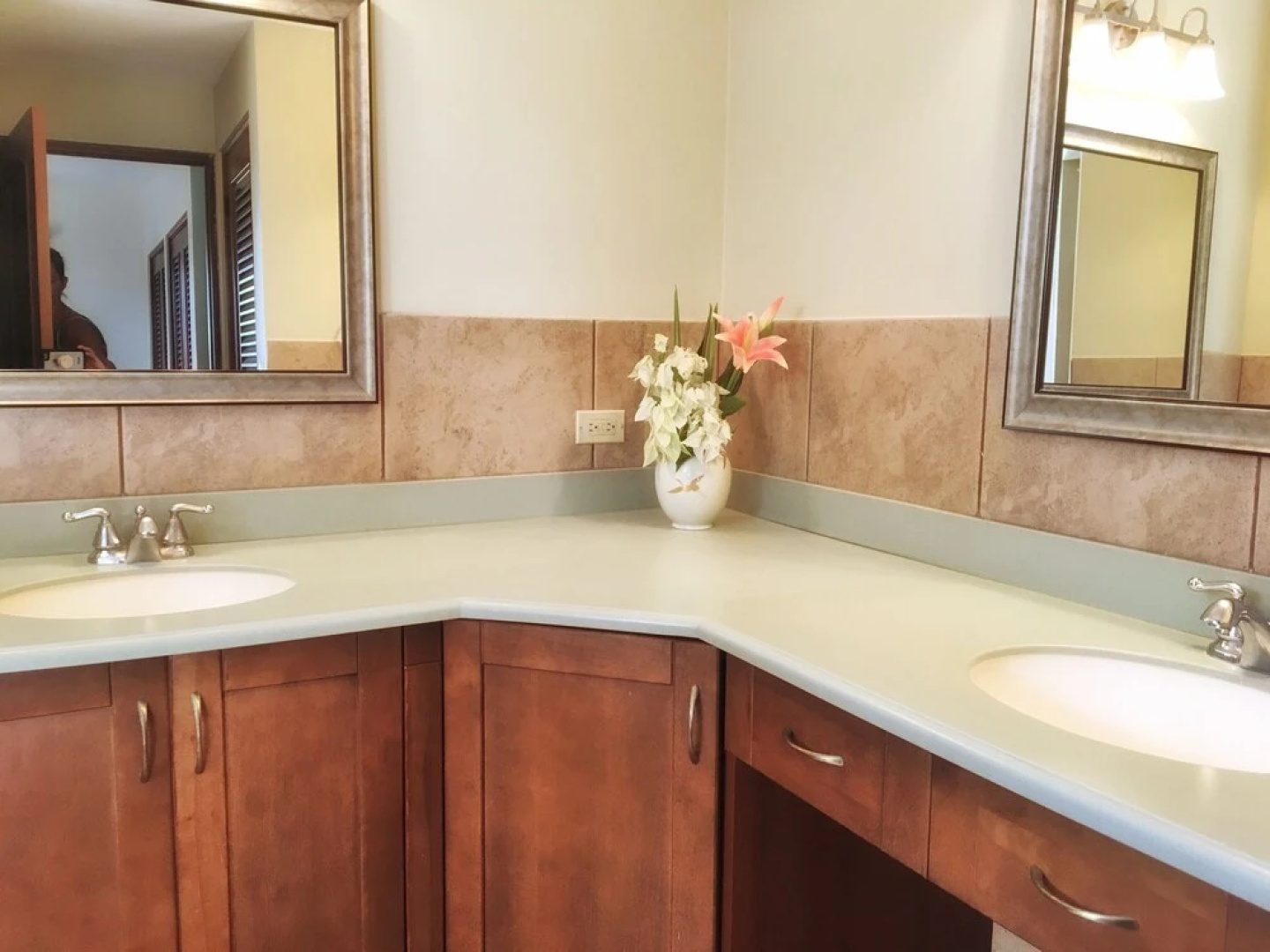 Granada Supreme Grand Royalty Suite 121