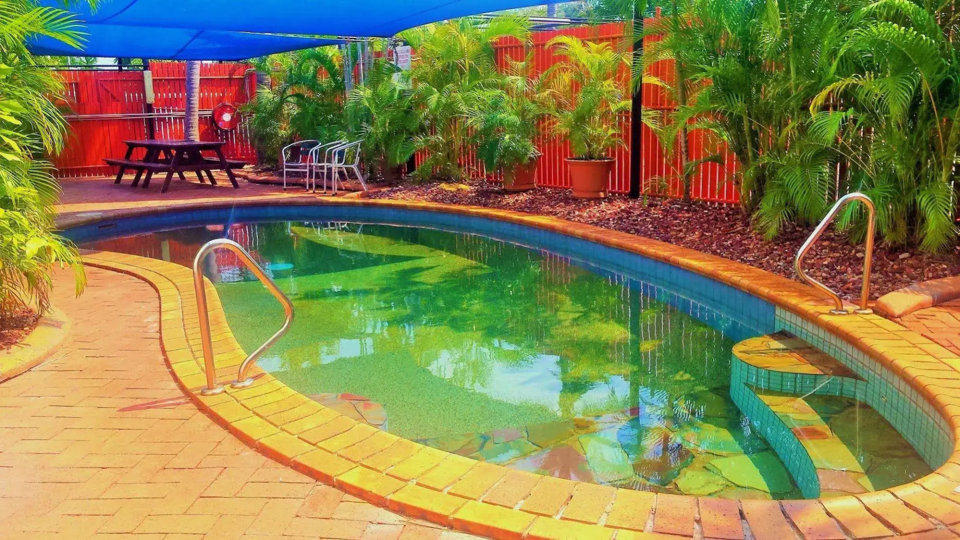 Coconut Grove Holiday Apartments