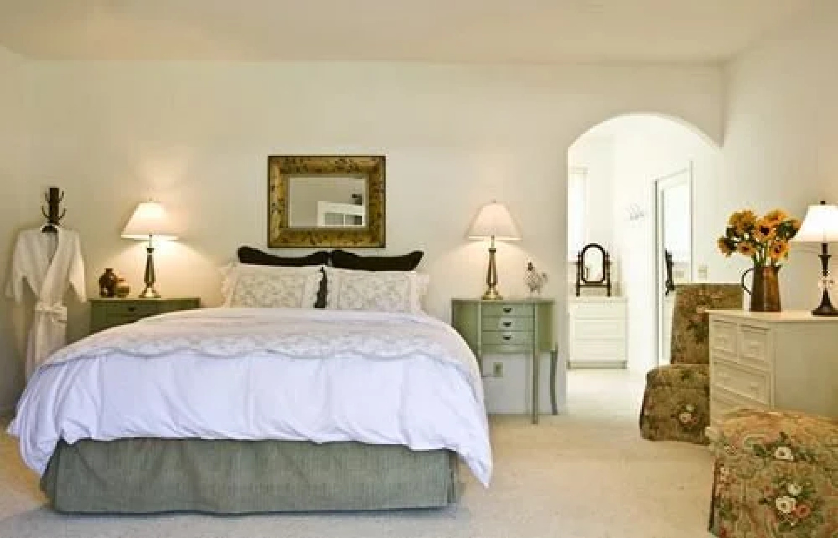 Hidden Hills Olives and Oaks 5 Br home by RedAwning