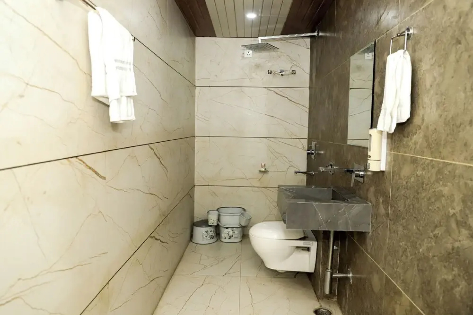 Hotel Vatika Palace Narmadapuram