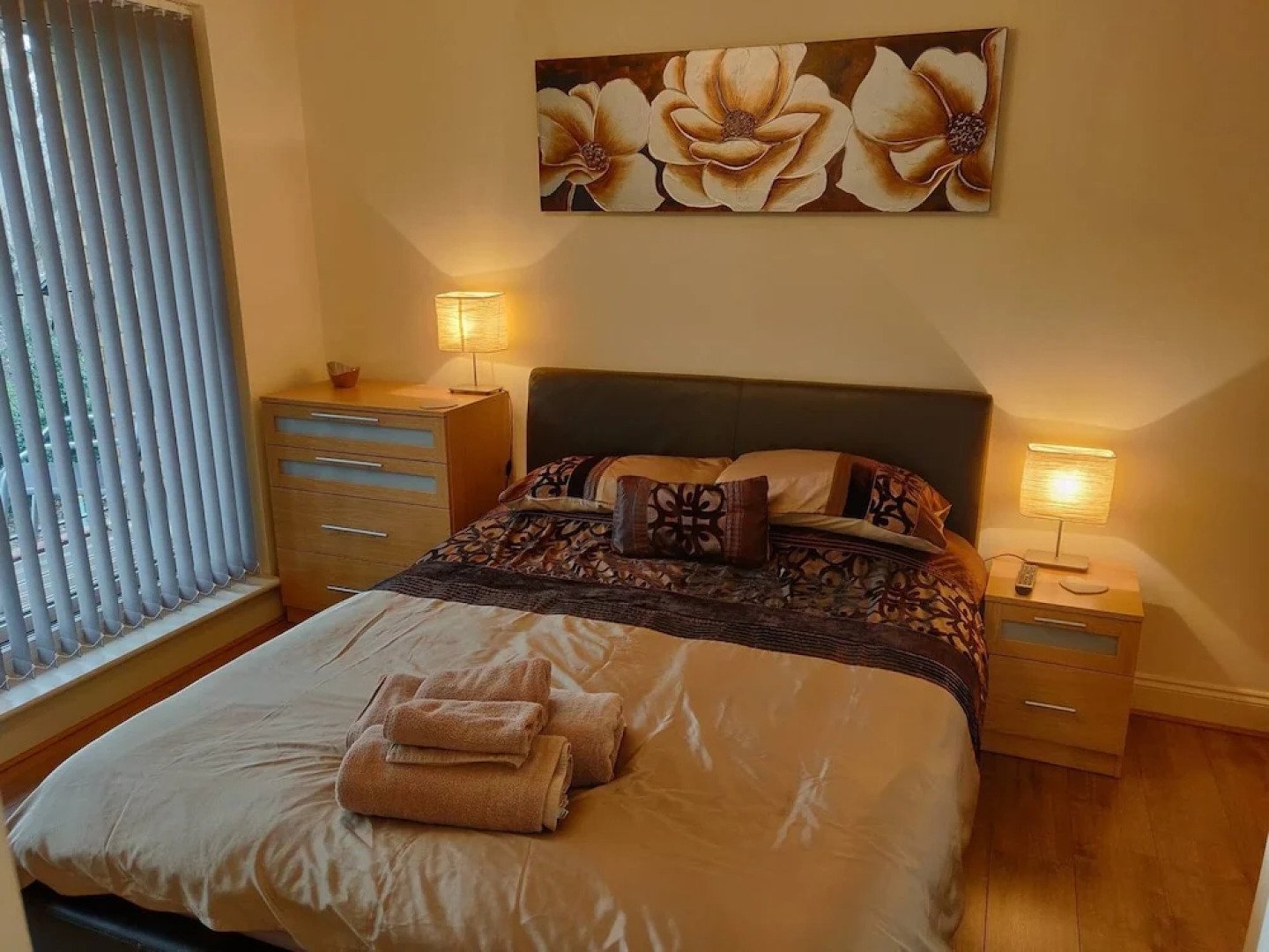 Waterfront Apartment In The Heart Of St Neots