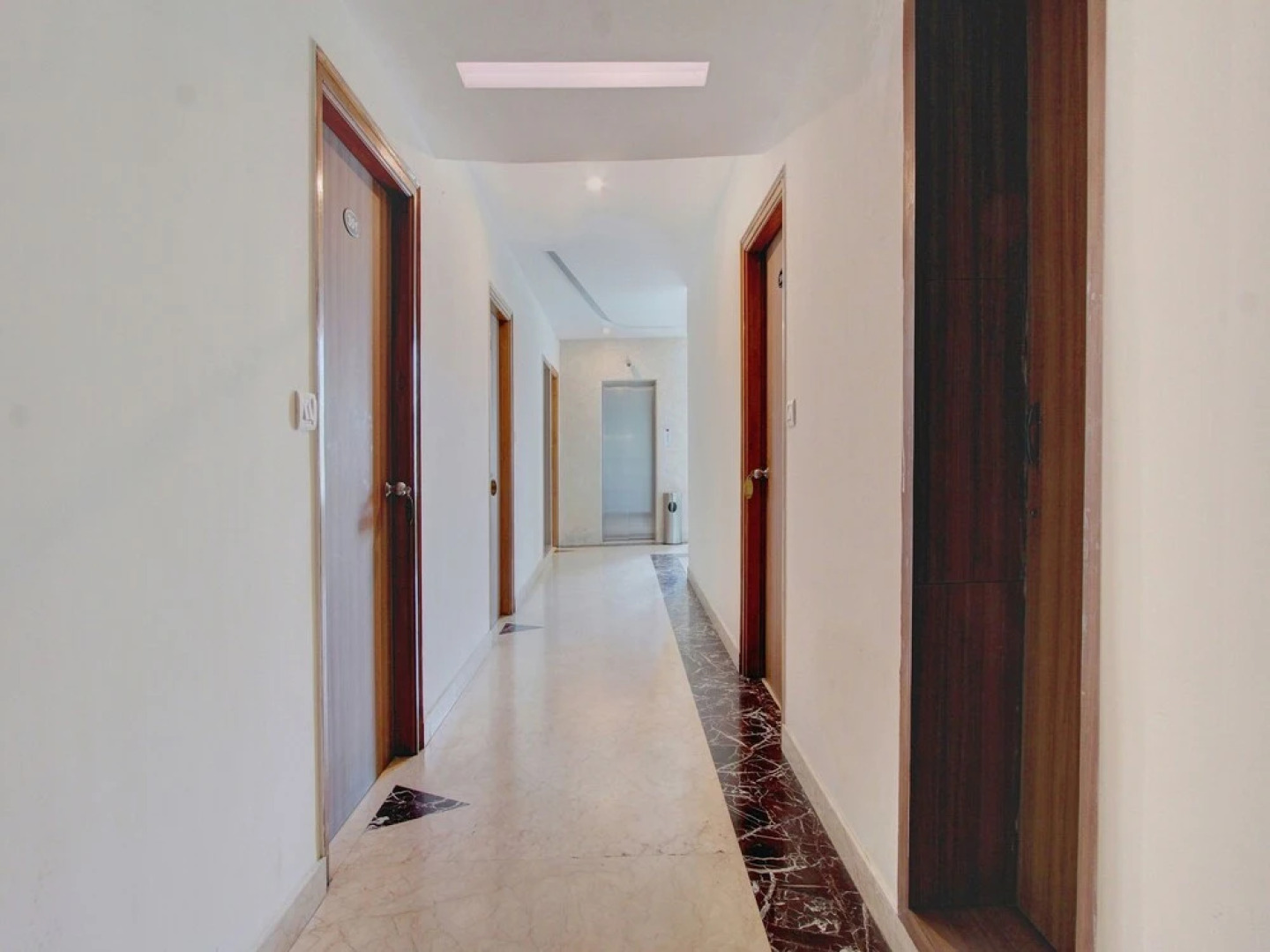 Itsy Hotels Hiland Suites