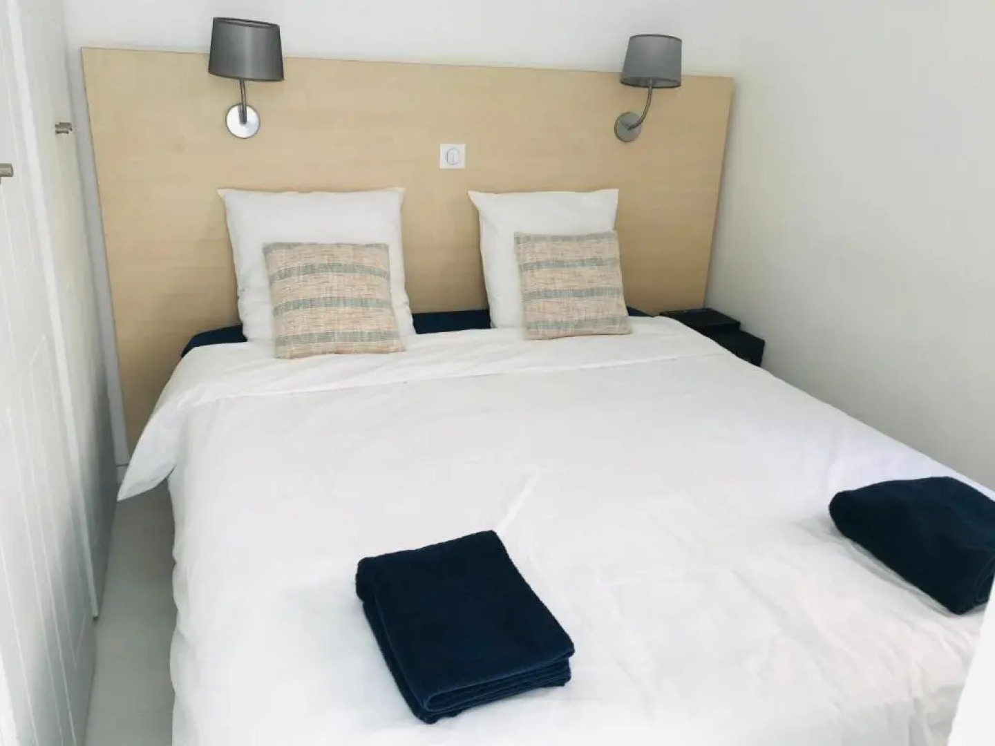 Costa Plana Collection