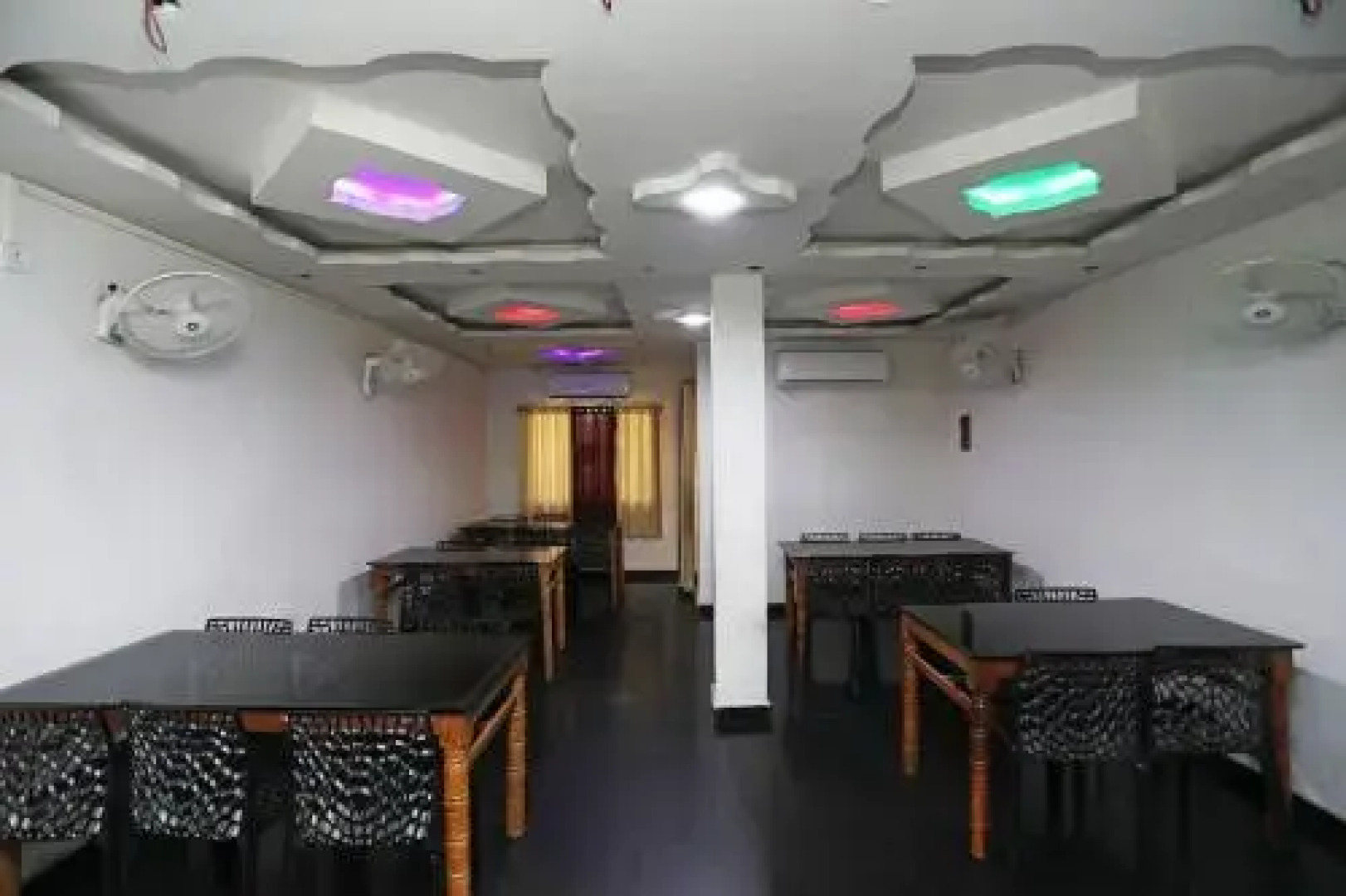 Hotel Yuvraj by OYO Room