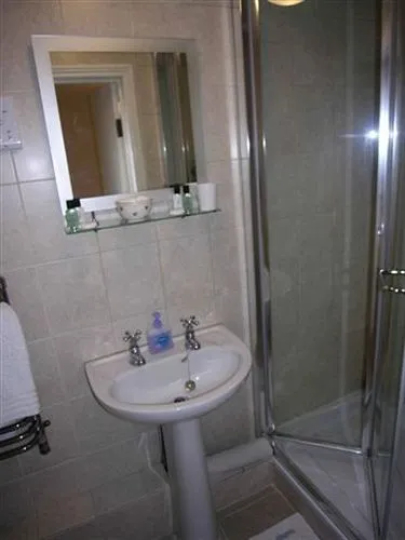 2 Bursteads Cottages