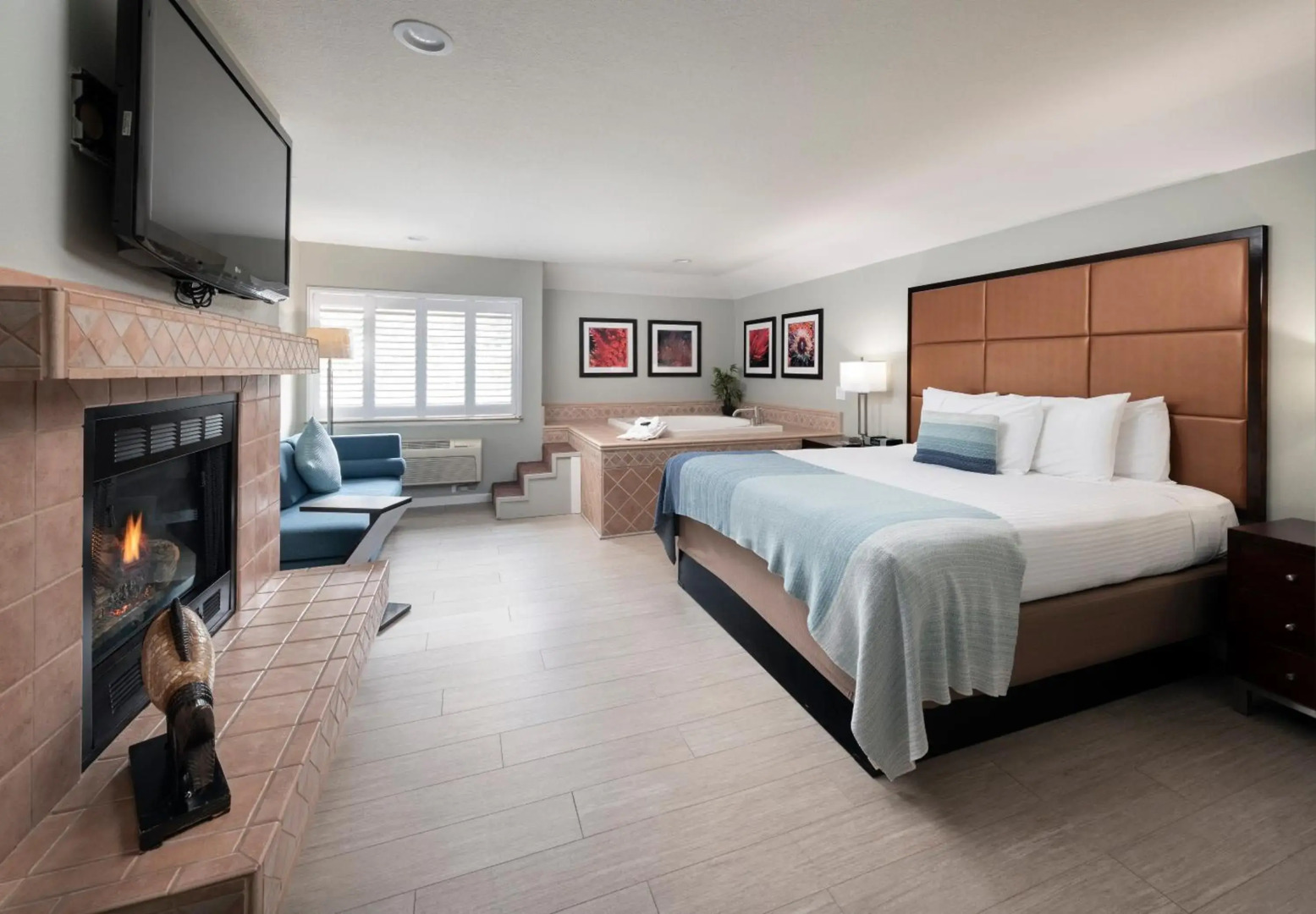 Mariposa Inn & Suites