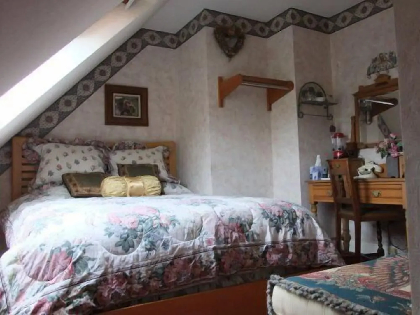 Robins Nest Bed & Breakfast