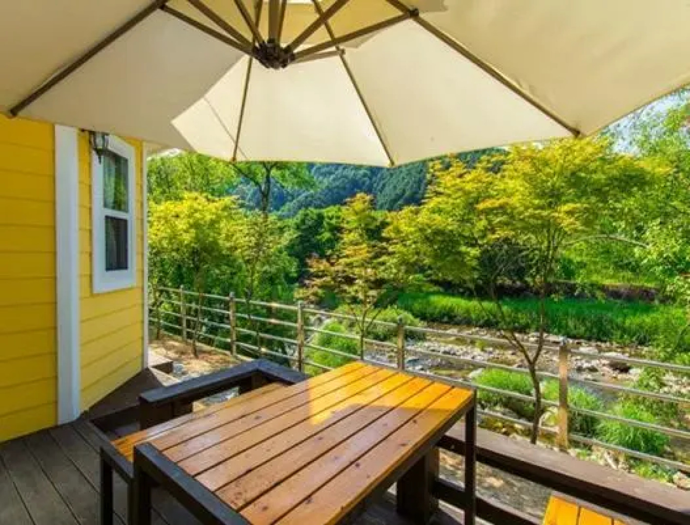 Yangpyeong Ana and Jina