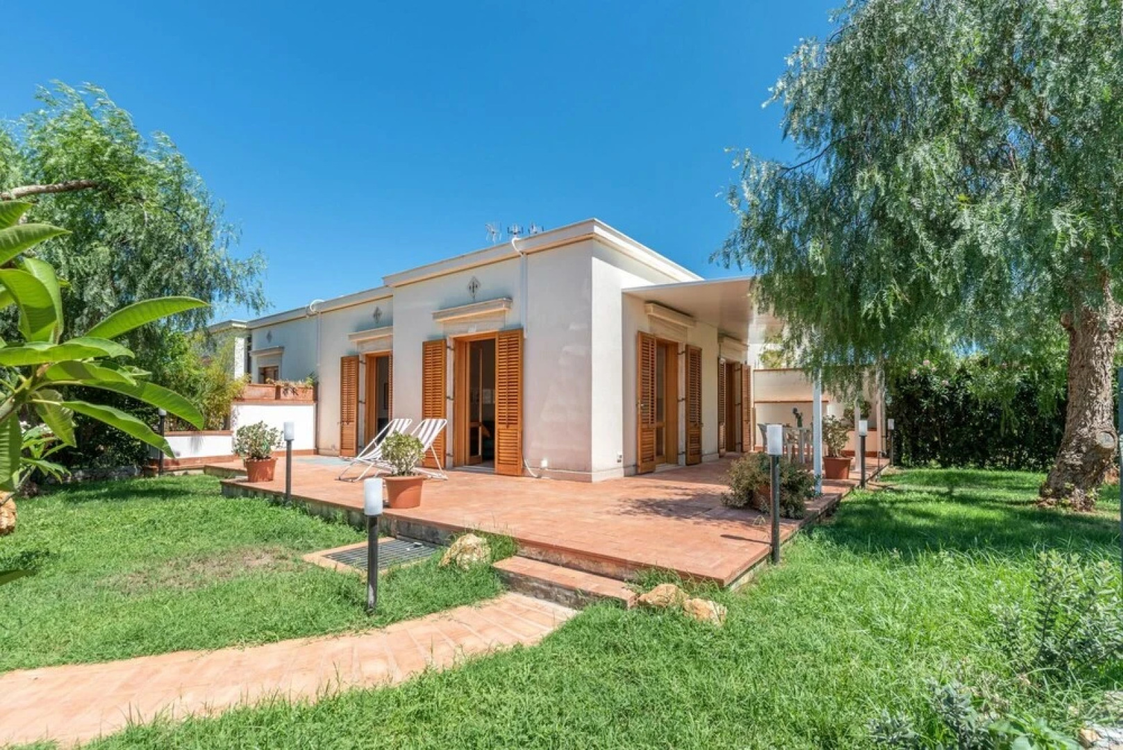 Villa Poldino con Giardino by Wonderful Italy