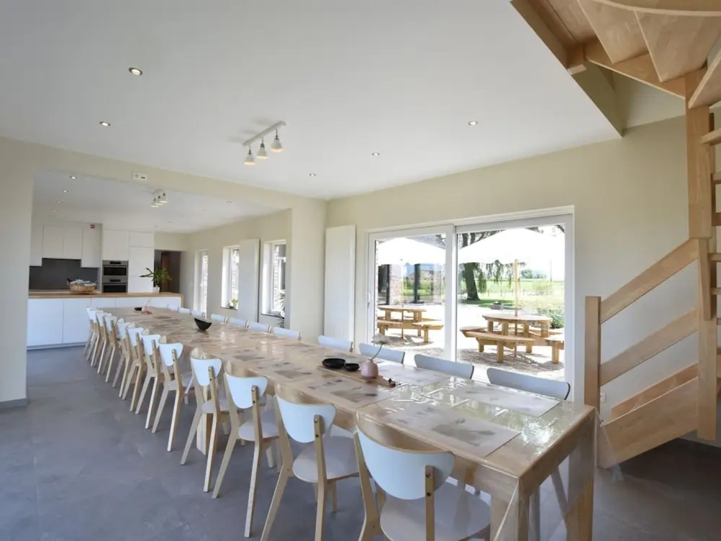 Mansion in Roesbrugge With Garden