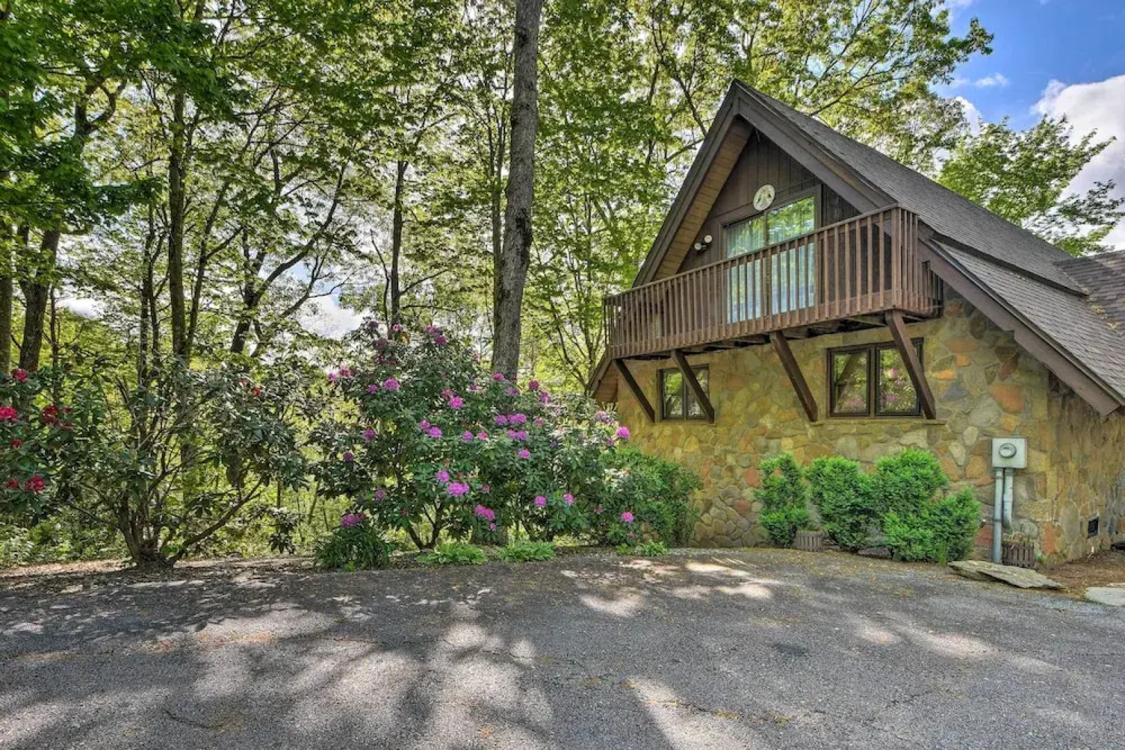 Sky Valley Home w/ Stunning Views - 1 Mi to Resort