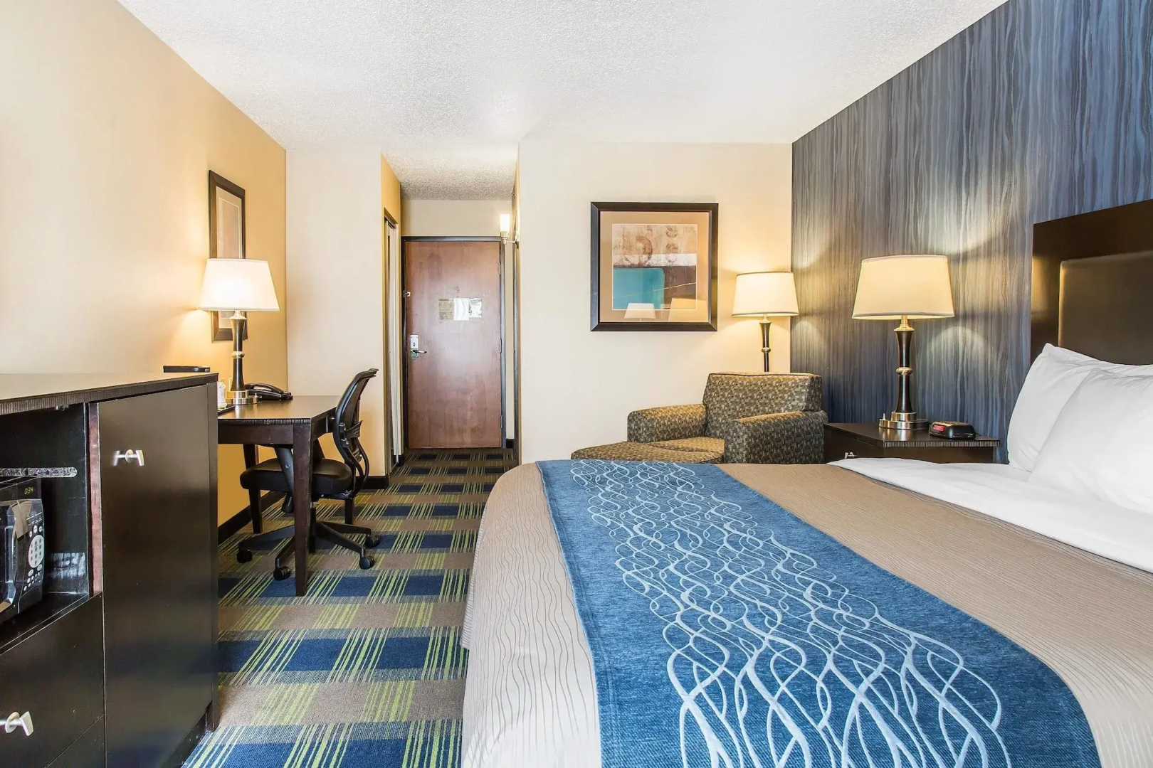 Comfort Inn & Suites