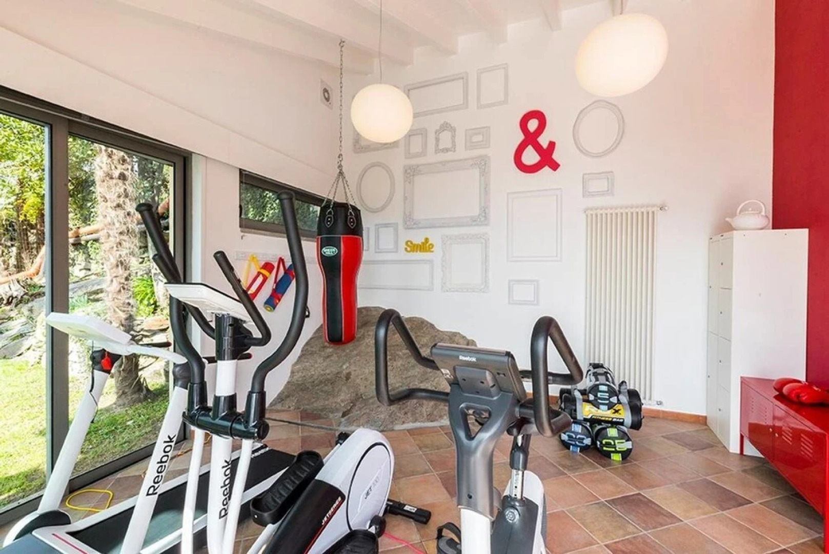 Luxury Italian Lakes Villa With Private Pool, Gym, Bbq, Wifi, Lake Views