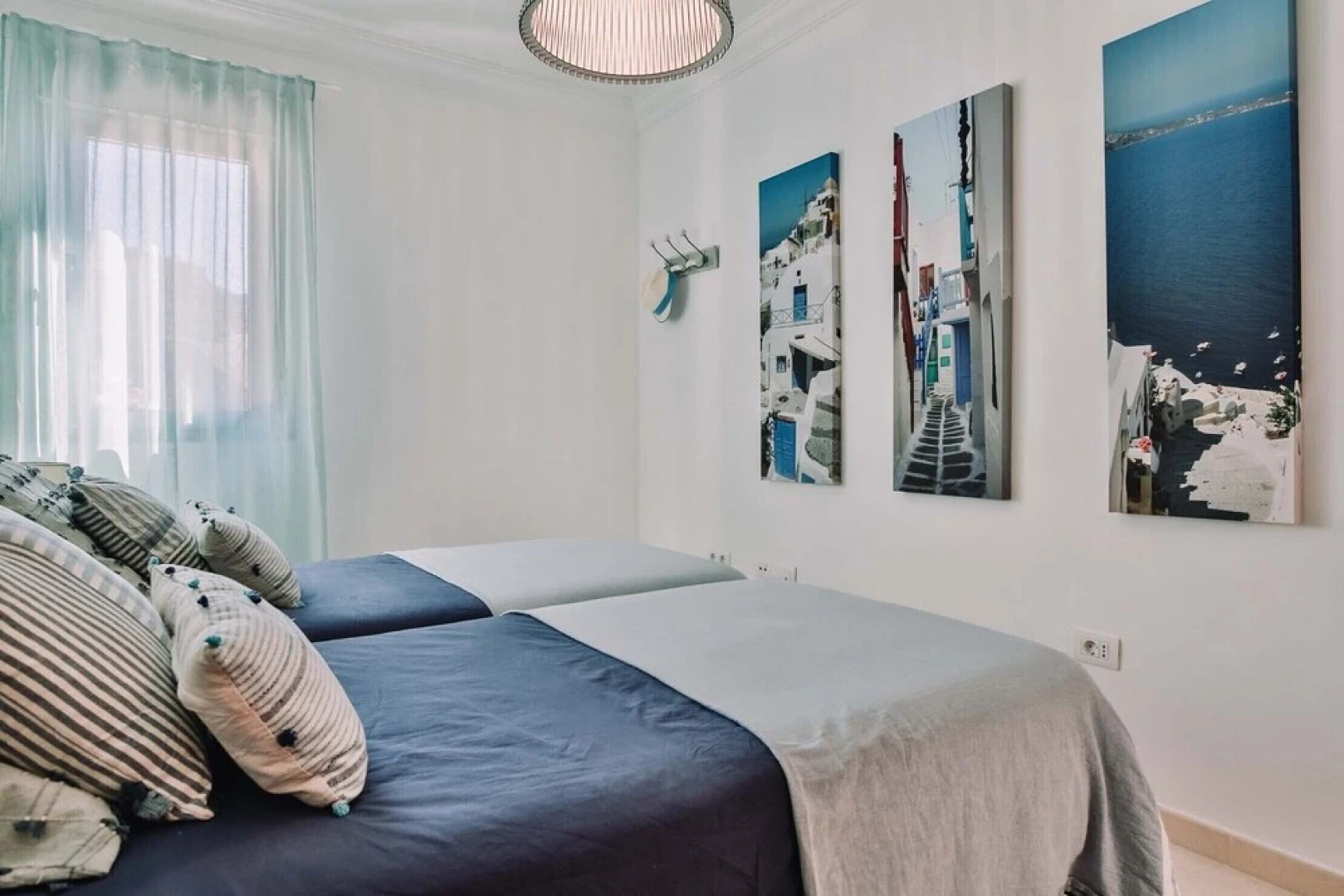 Modern & Chic Loft Apt. *Terrace *BBQ *Parking