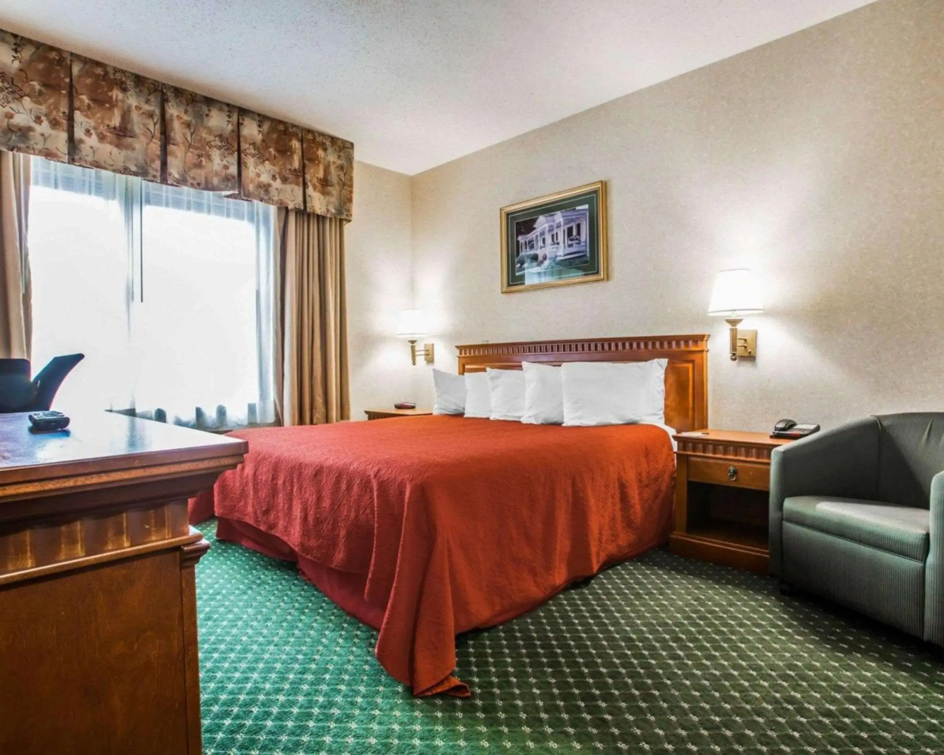 Econo Lodge Glens Falls / Lake George