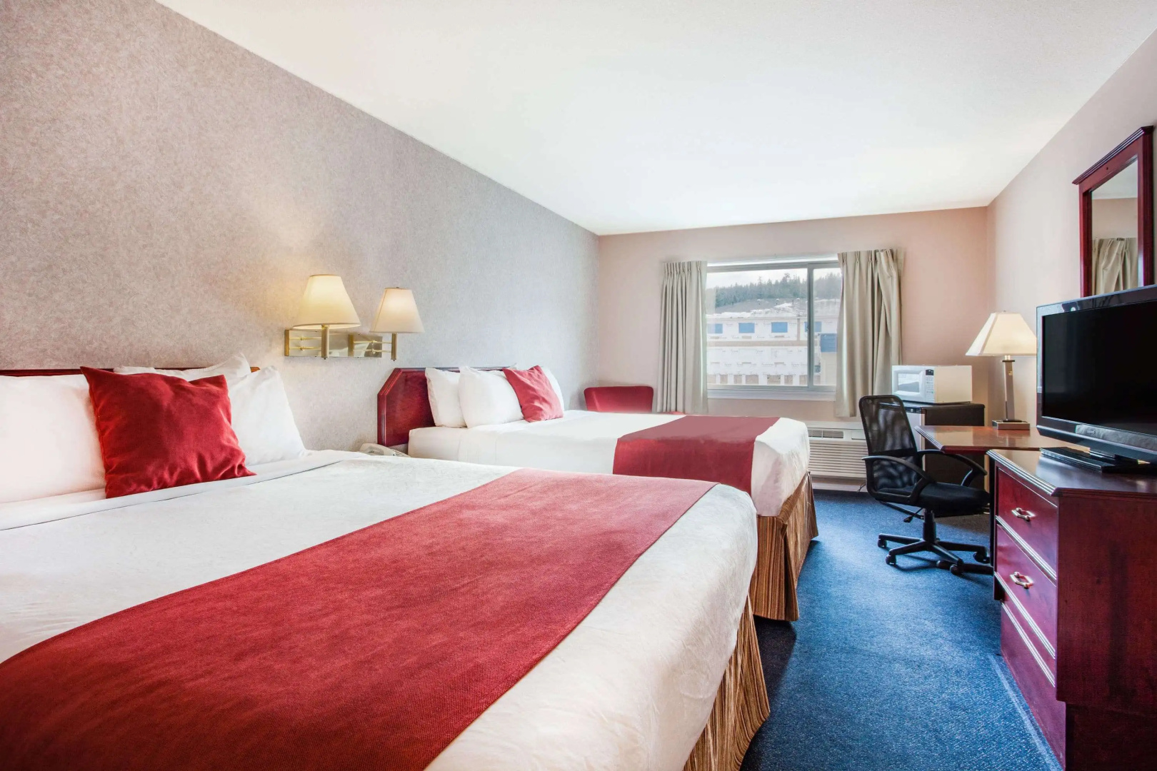 Ramada by Wyndham 100 Mile House