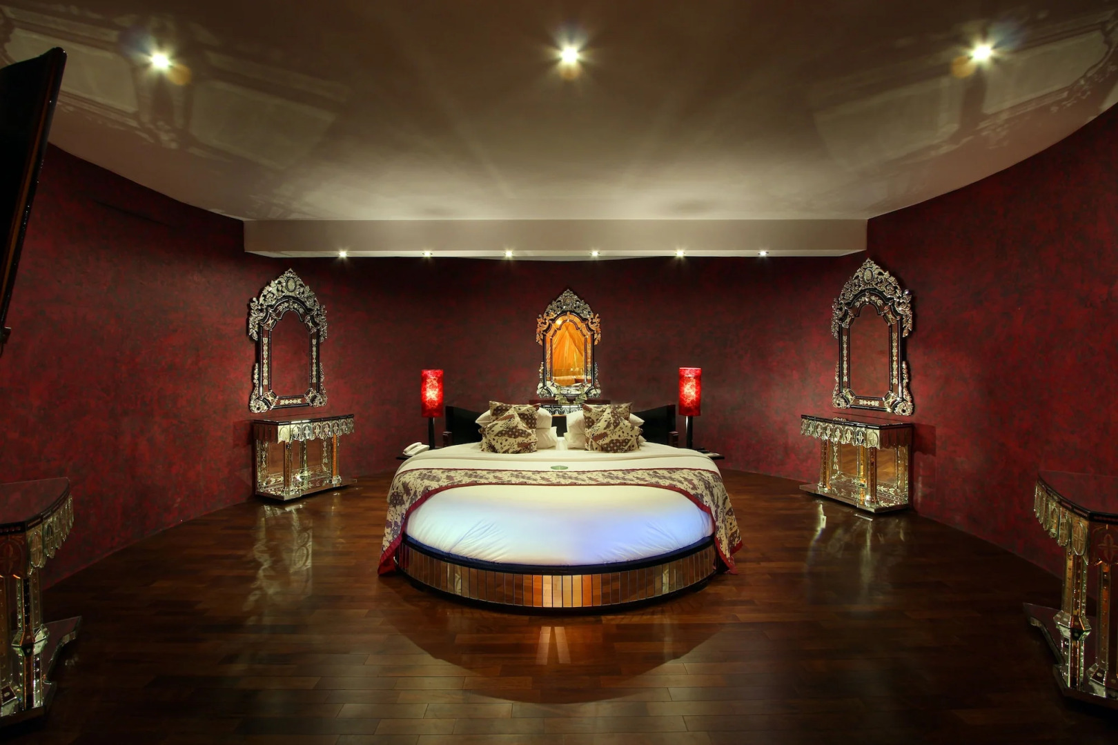 Kupu Kupu Jimbaran Beach Club & Spa by Loccitane