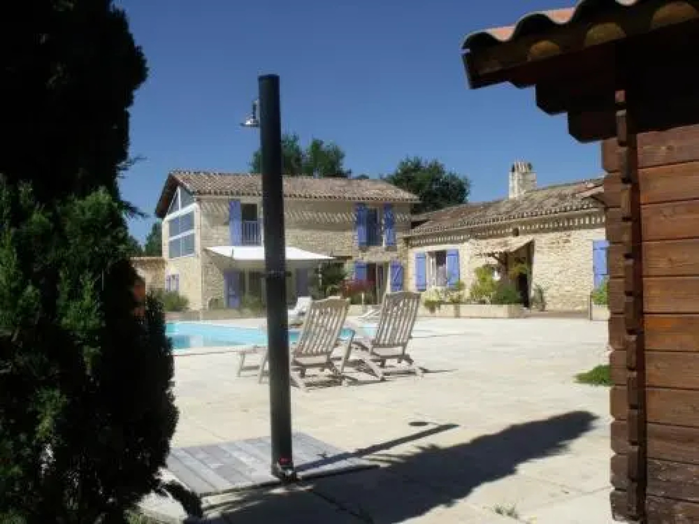 Aux Blanches Pierres