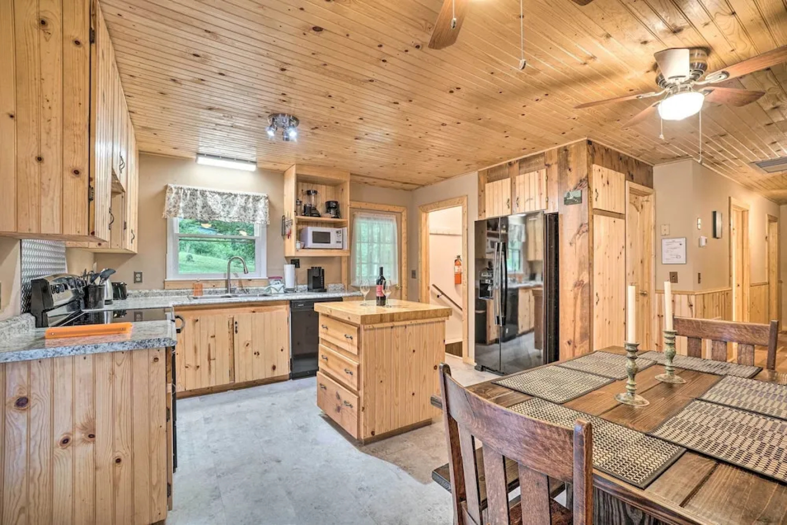 Hot Tub & Fire Pit: Pet-friendly Clayton Escape!