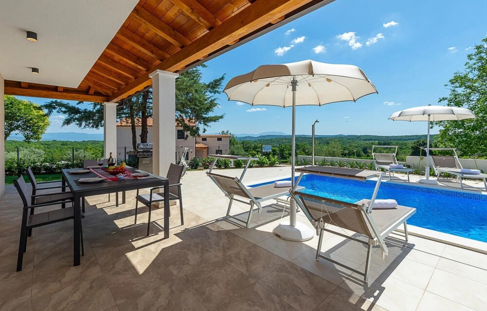 Amazing Home in Vizinada With 3 Bedrooms, Wifi and Outdoor Swimming Pool