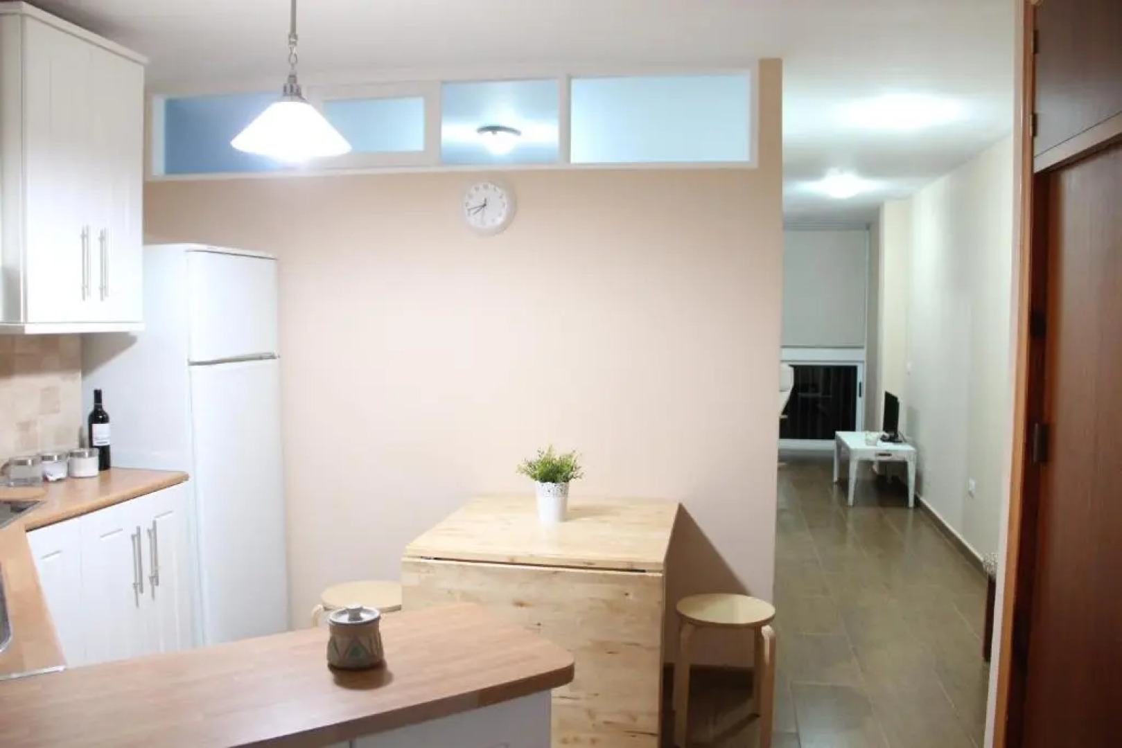 Acogedor apartamento con vista al mar.