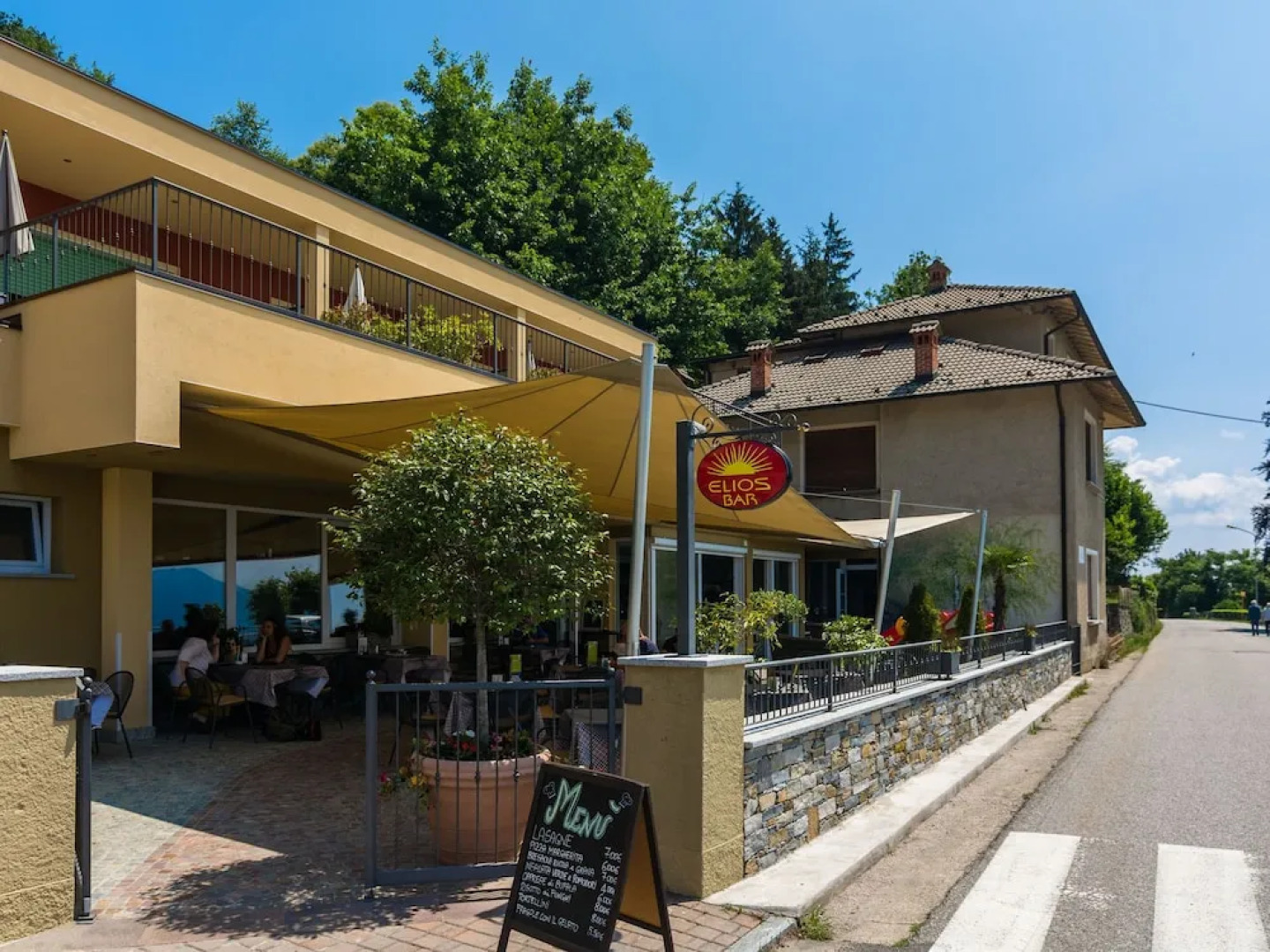 Villa With Private Pool and View of the Lake