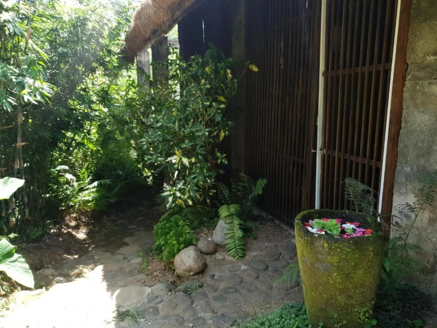 Maka-Kalinaw 4 Wabi-sabi Room, Spa bath