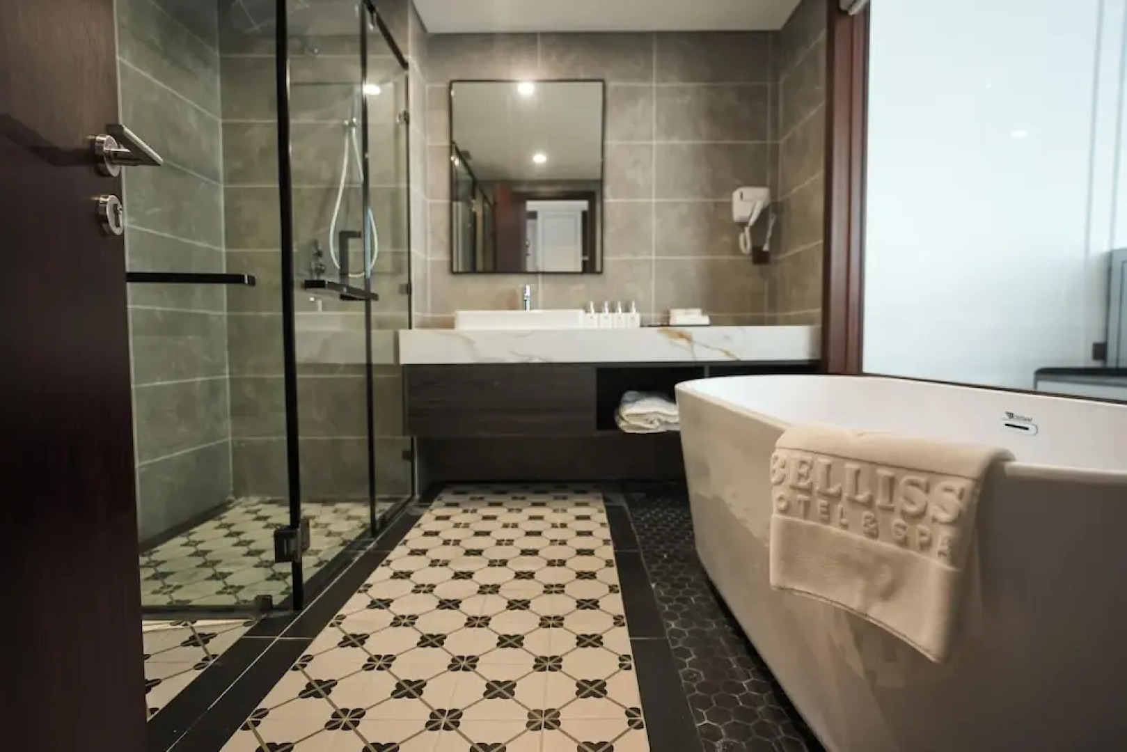 Belliss Hotel And Spa