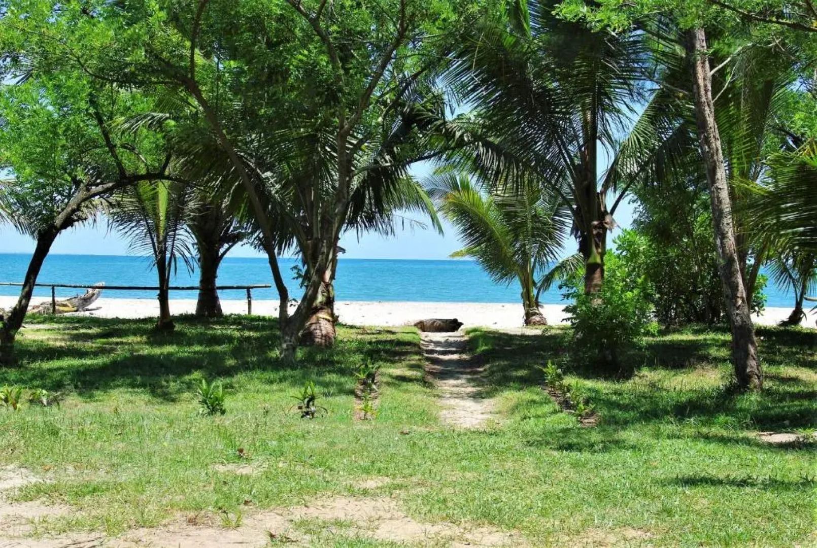 Villa With 4 Bedrooms in Foulpointe Madagascar, With Wonderful sea View, Enclosed Garden and Wifi