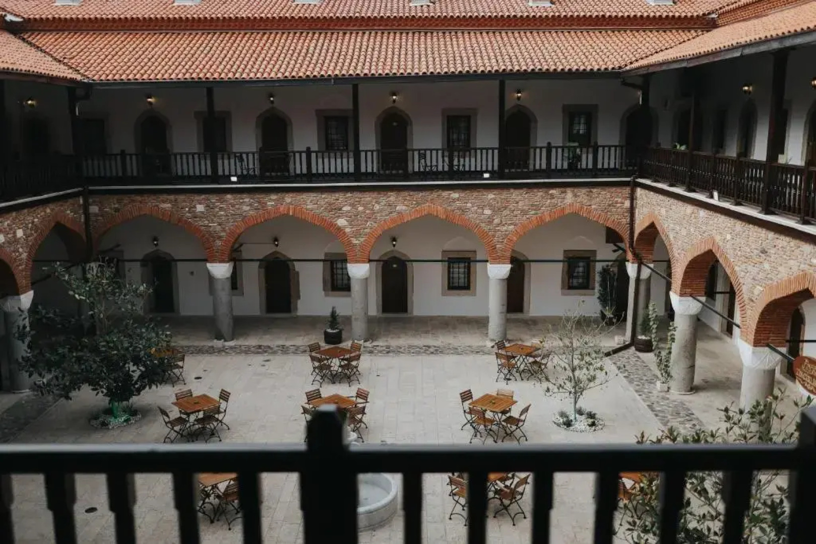 Zi̇nci̇rli̇ Han Oteli̇