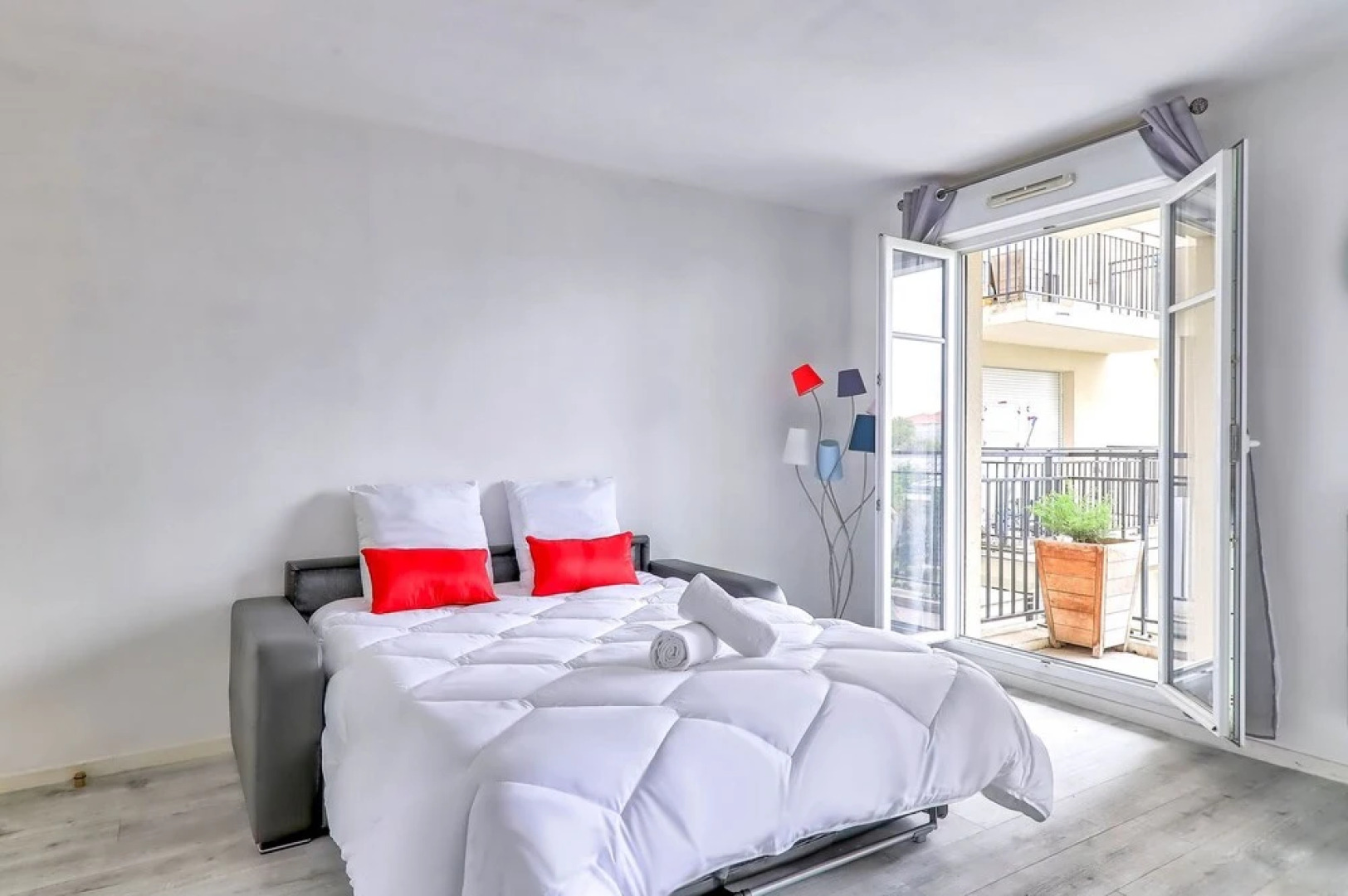 Bussy Studio Sleepngo