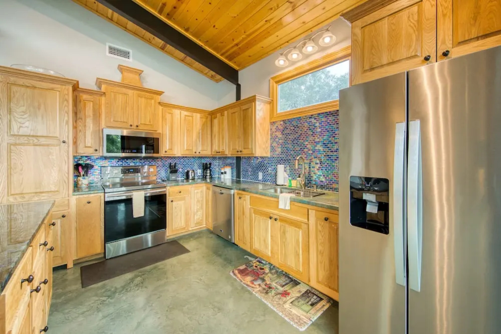 River Oaks Lookout - Unit B