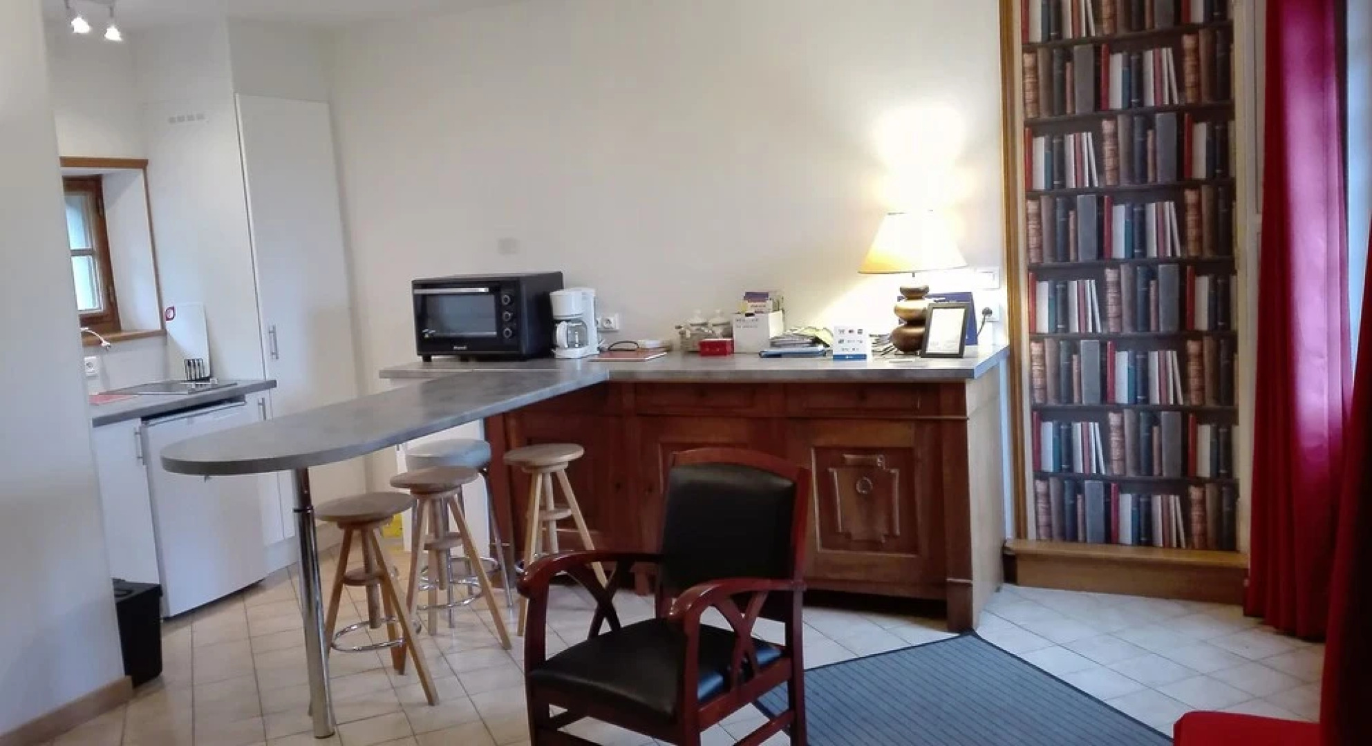 La Longere Aux Volets Rouges