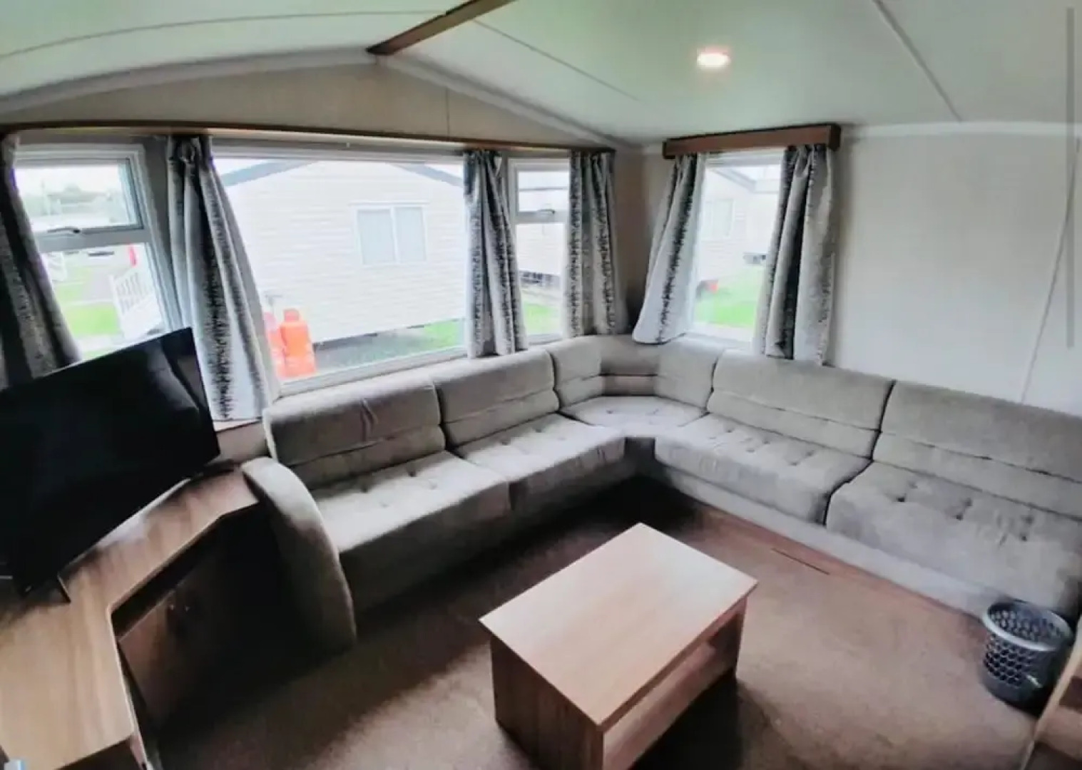 Family Caravan In Cala Gran