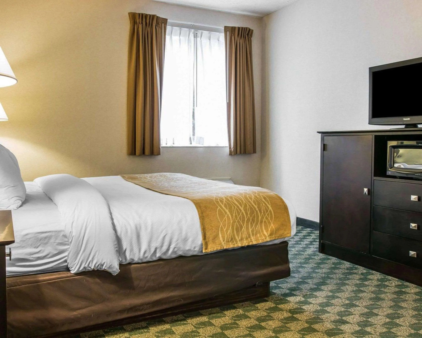 Comfort Inn Whitehall near Michigan's Adventure