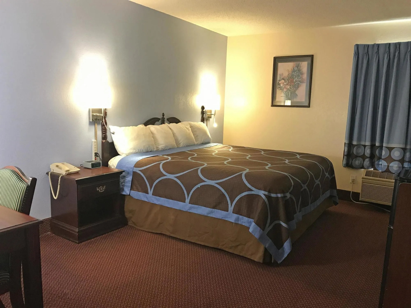 Super 8 by Wyndham Galesburg