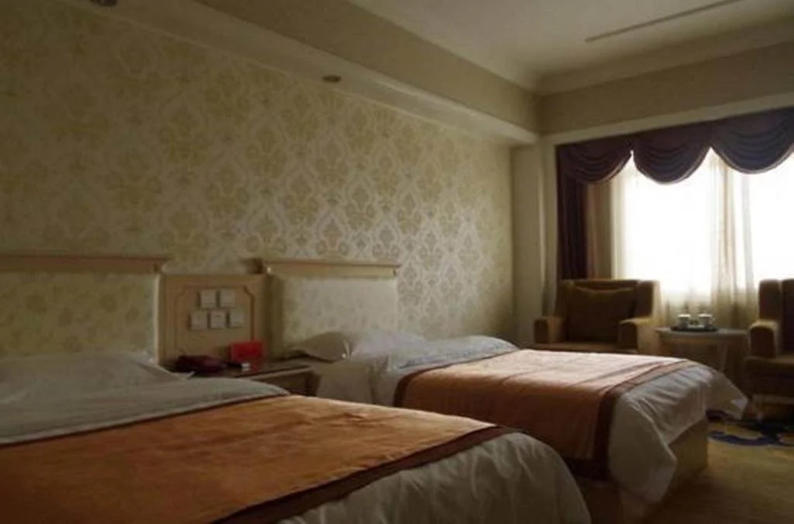 Shangri-La Jilaideng Hotel RenAn Road