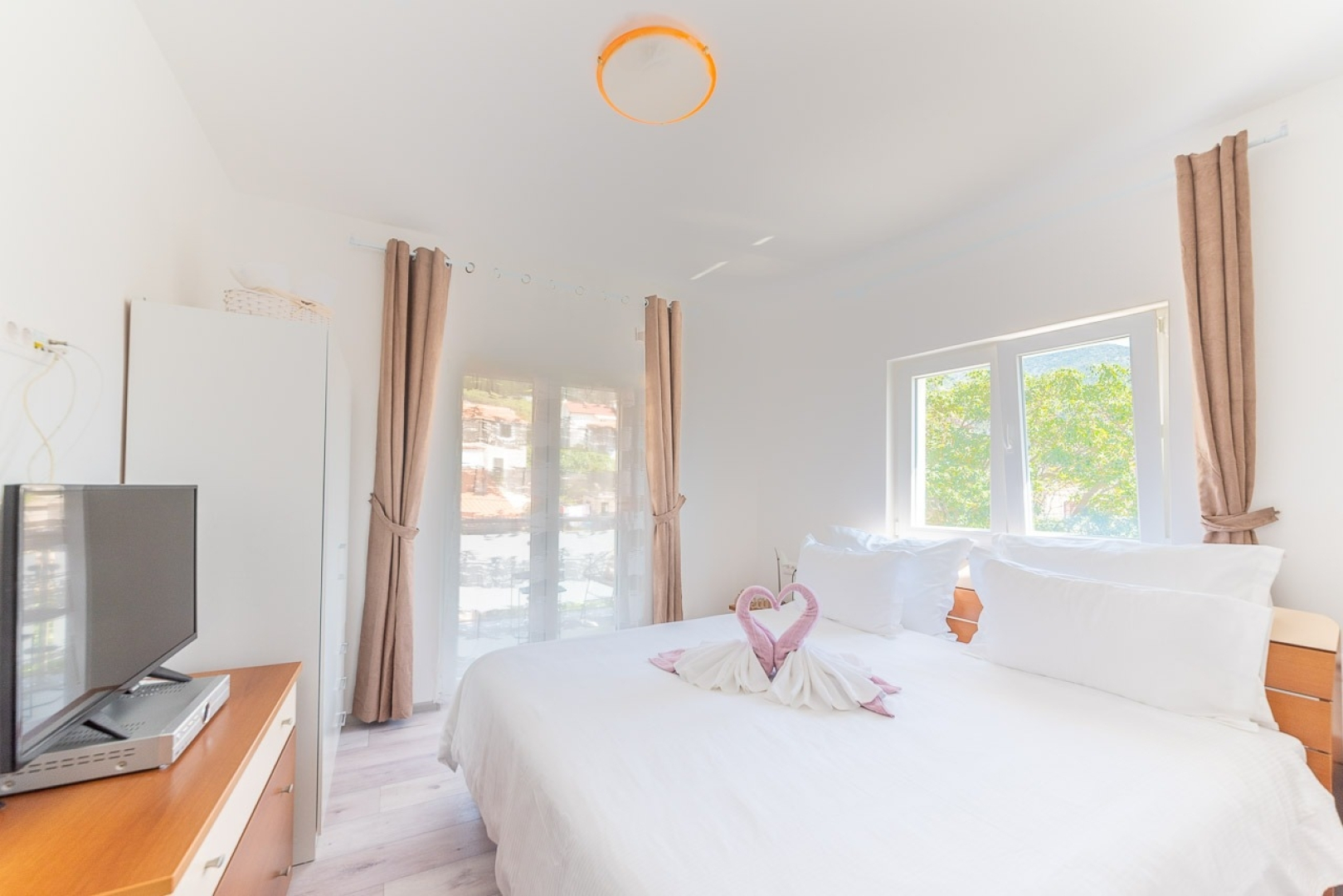 Apartment Renci - great location & sea view: A3 Bol, Island Brac