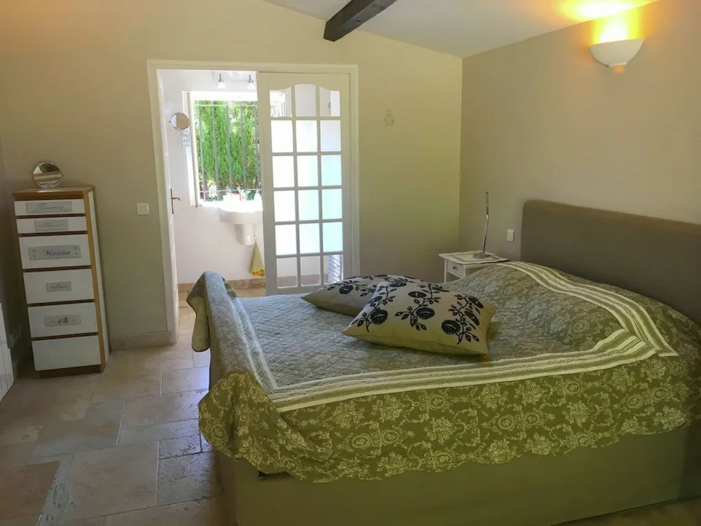 Quaint Holiday Home with Private Pool in Lorgues France