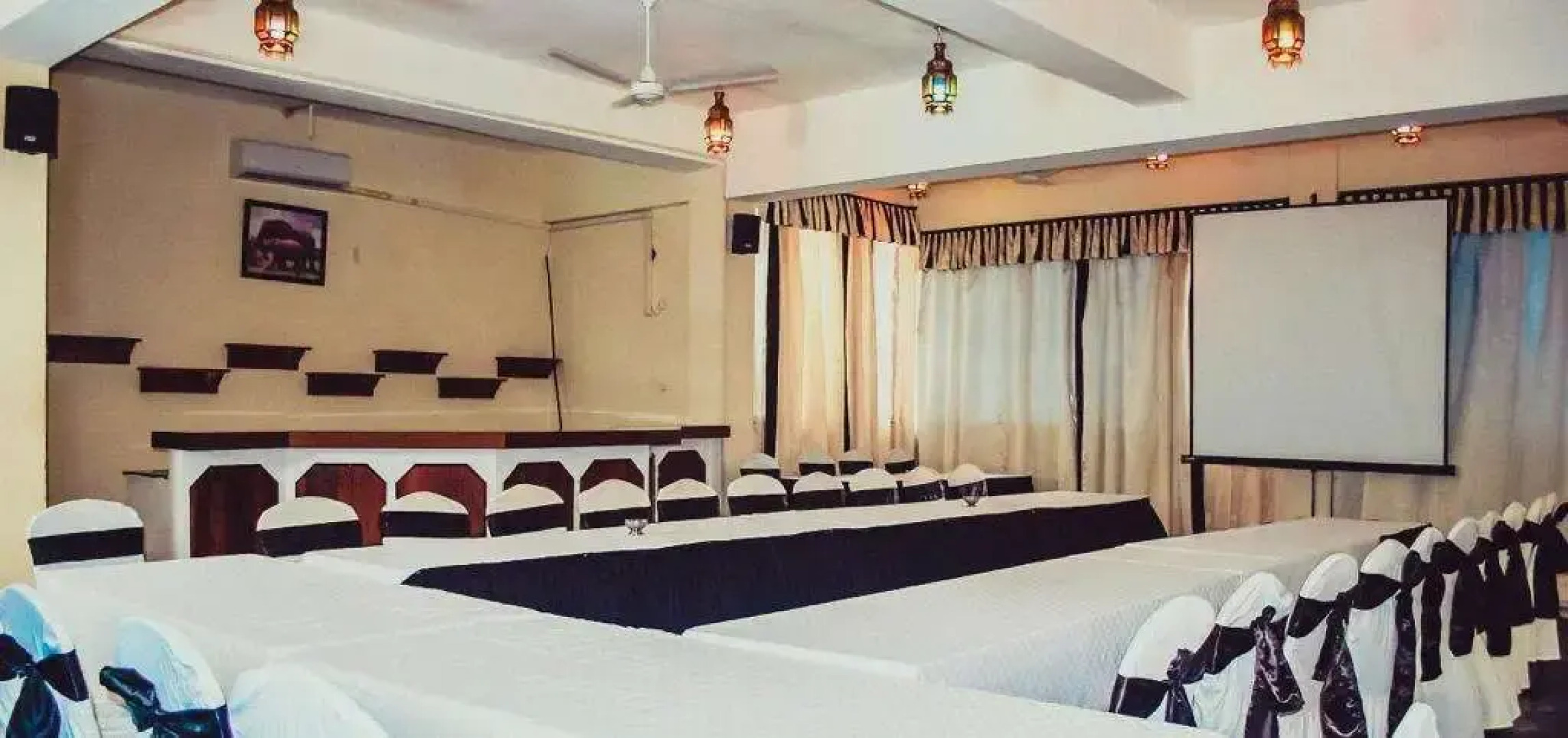 Sai Rock Beach Hotel & Spa