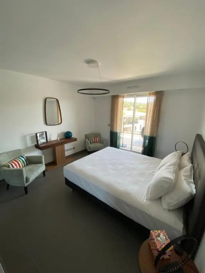 T4 Standing Exclusive Resort