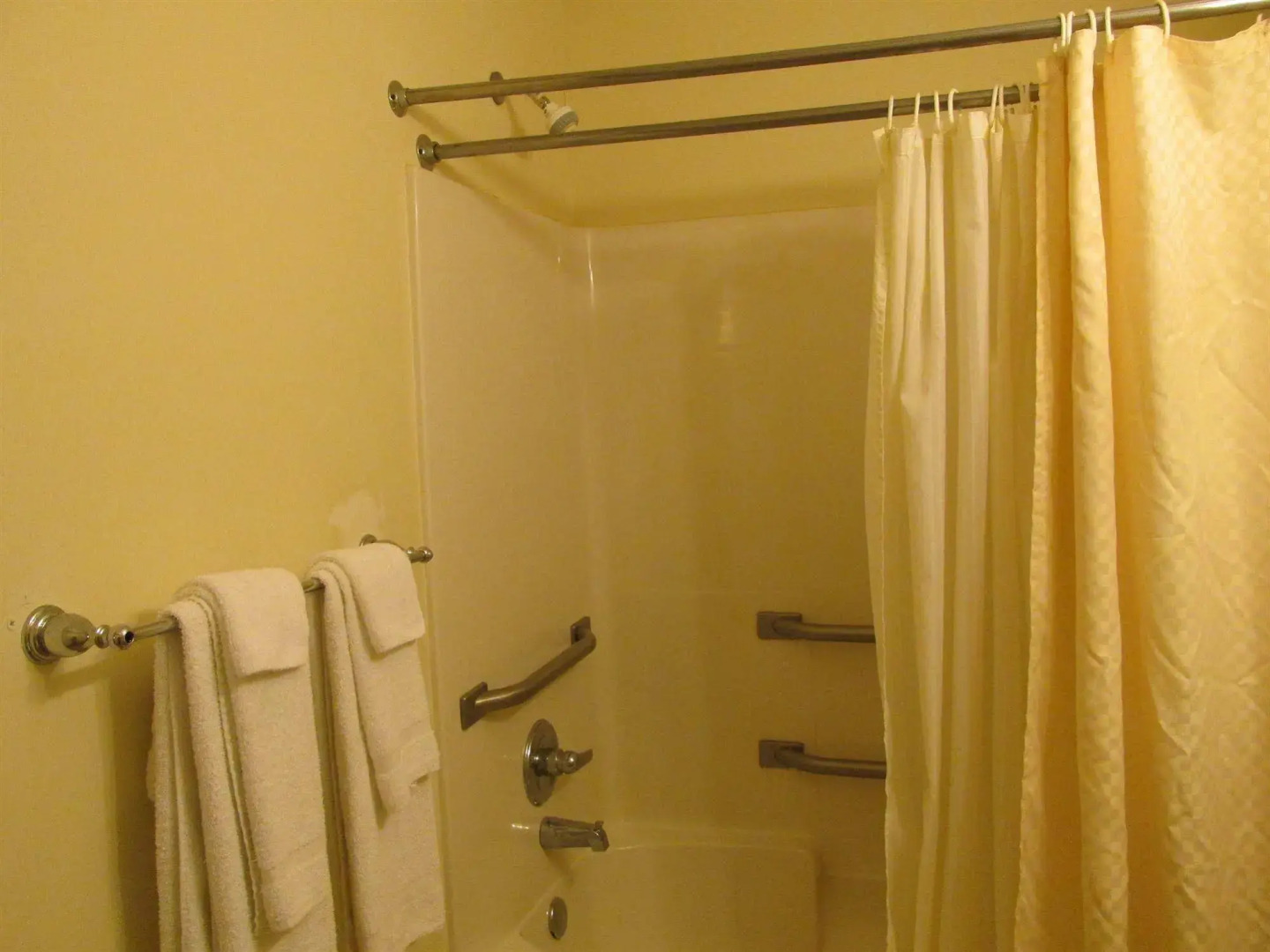 High Falls Inn and Suites