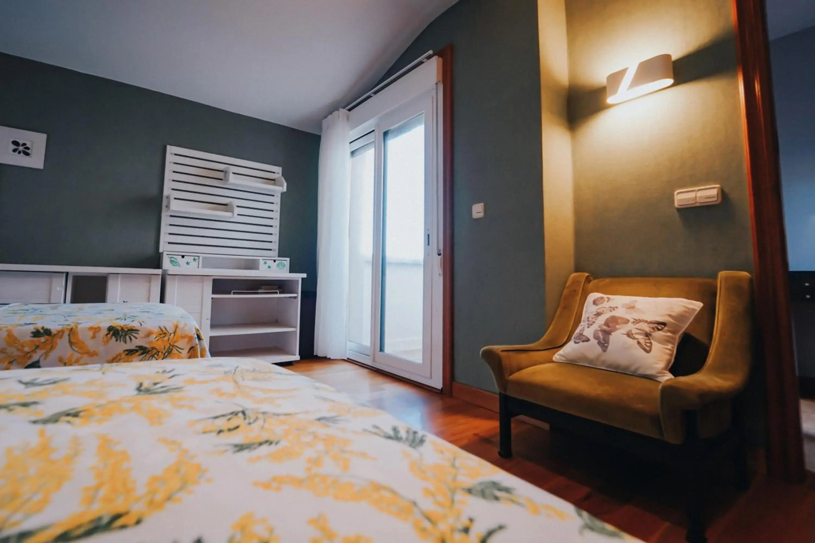 Villa con piscina a pie de playa