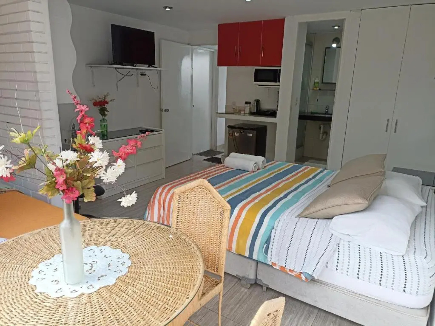 Monterrico Suites Hotel