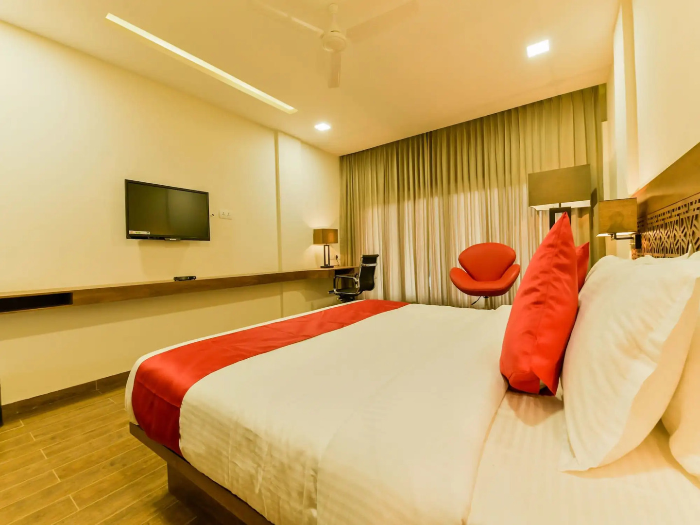 OYO 13221 Calicut Inn