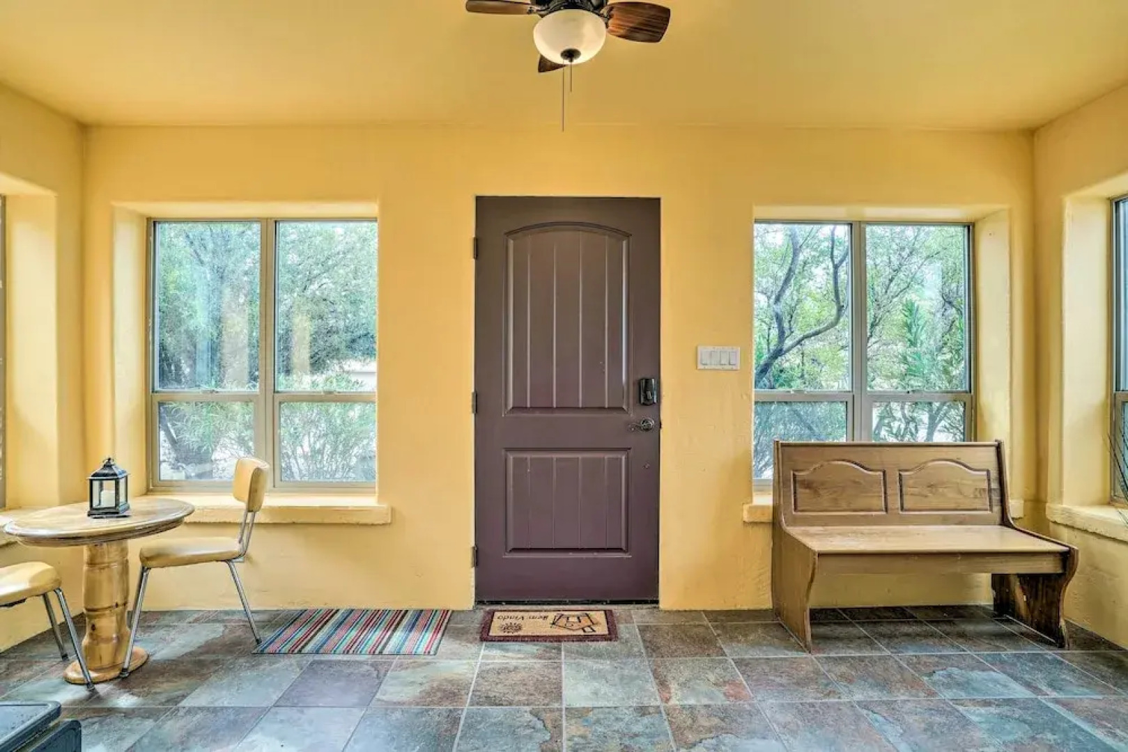 Cozy Las Cruces Gem: Fire Pit, Patio & Views!