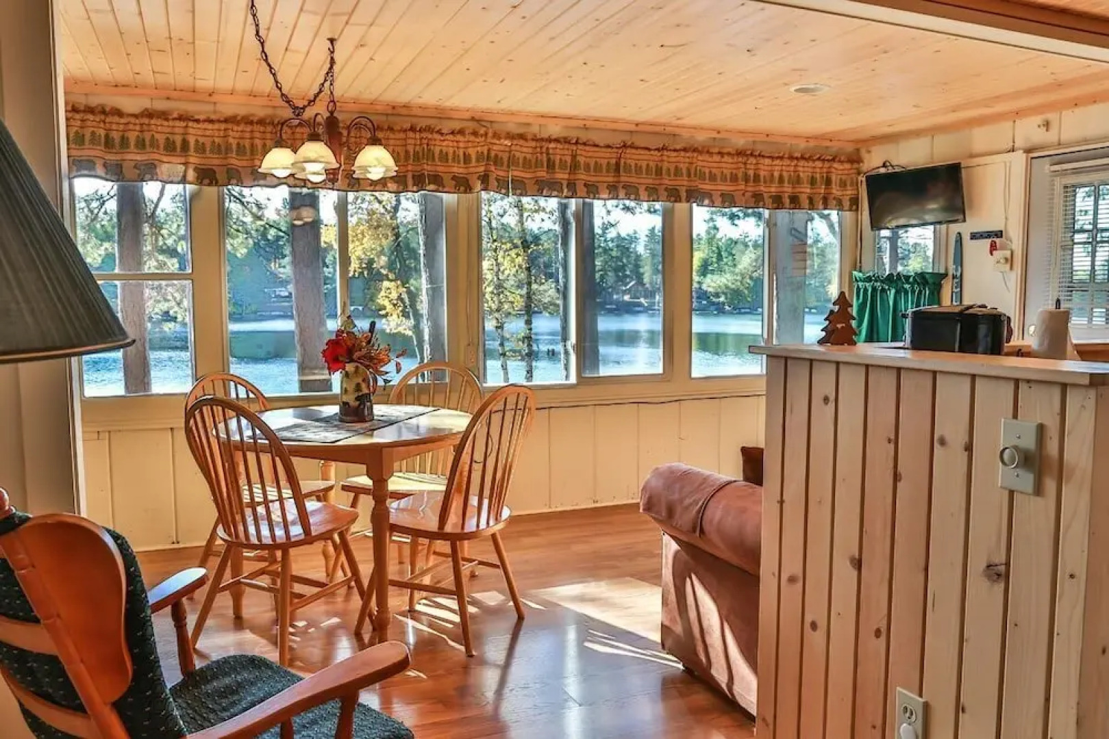 8017 Paton Rd - 2 Br Cottage