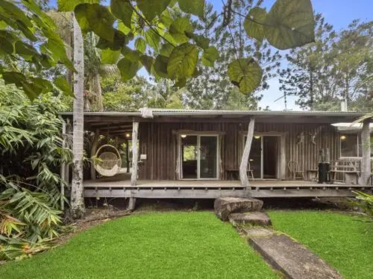 Mavis's Cabins @ Mt Warning