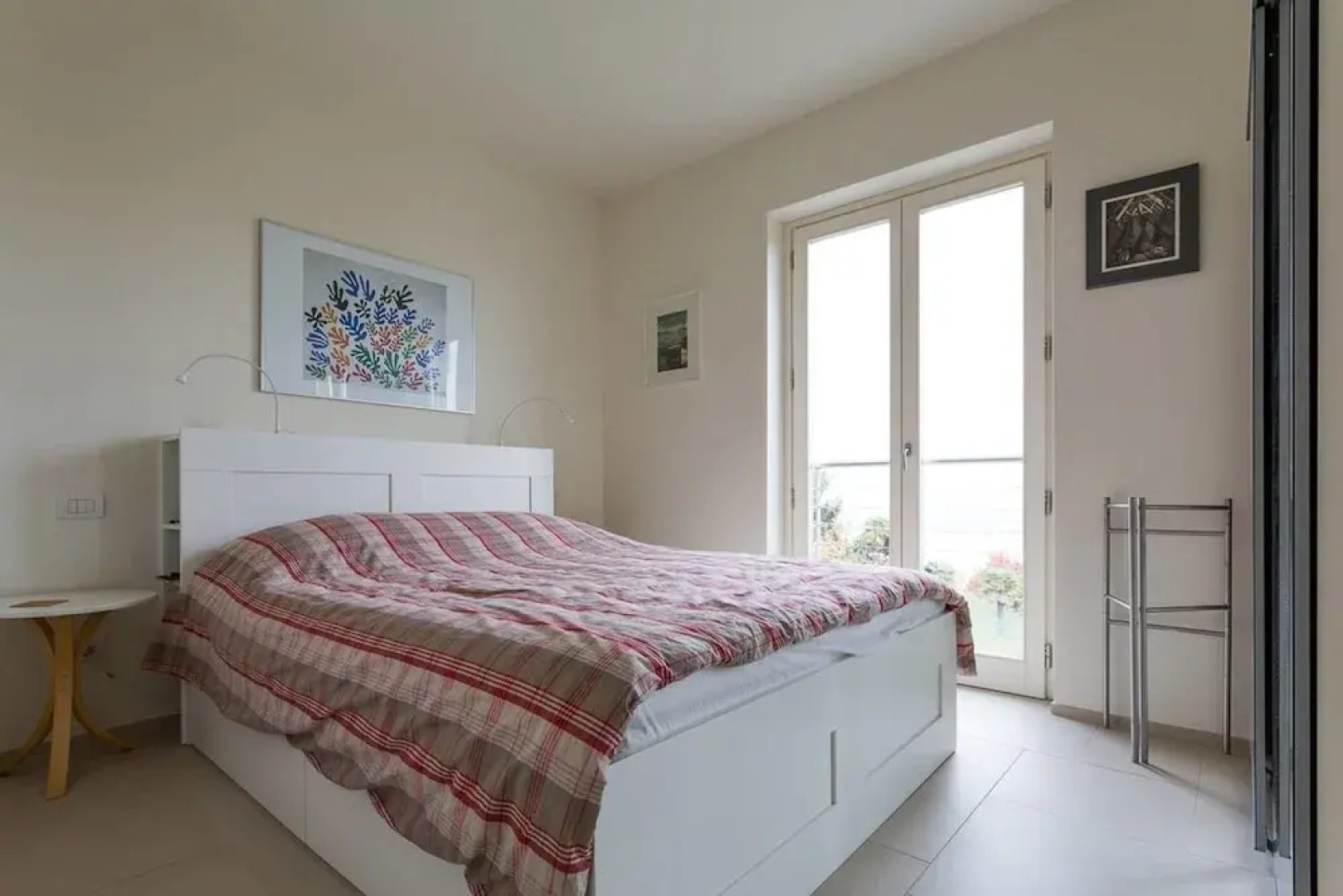 Contemporary 3 Bed Italian Lakes Villa, Lake Views, Wifi, BBQ